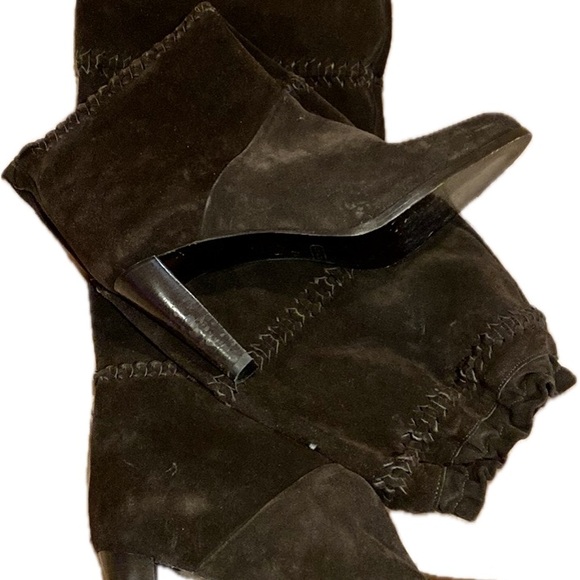 Coach fabulous brown suede heels boots, elegant style, size 7.5 - Picture 13 of 16